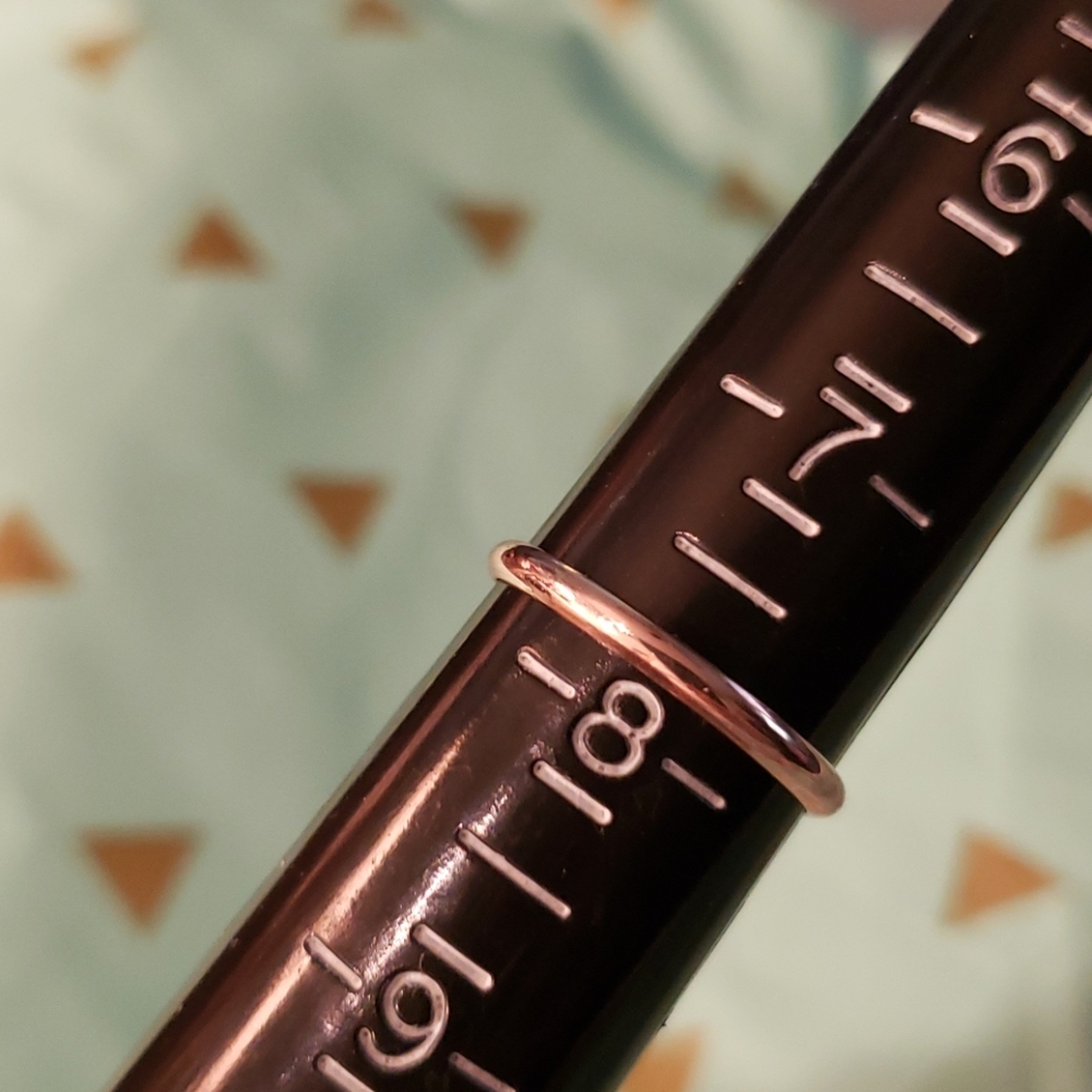 🆕️ Rose gold band - 7 3/4